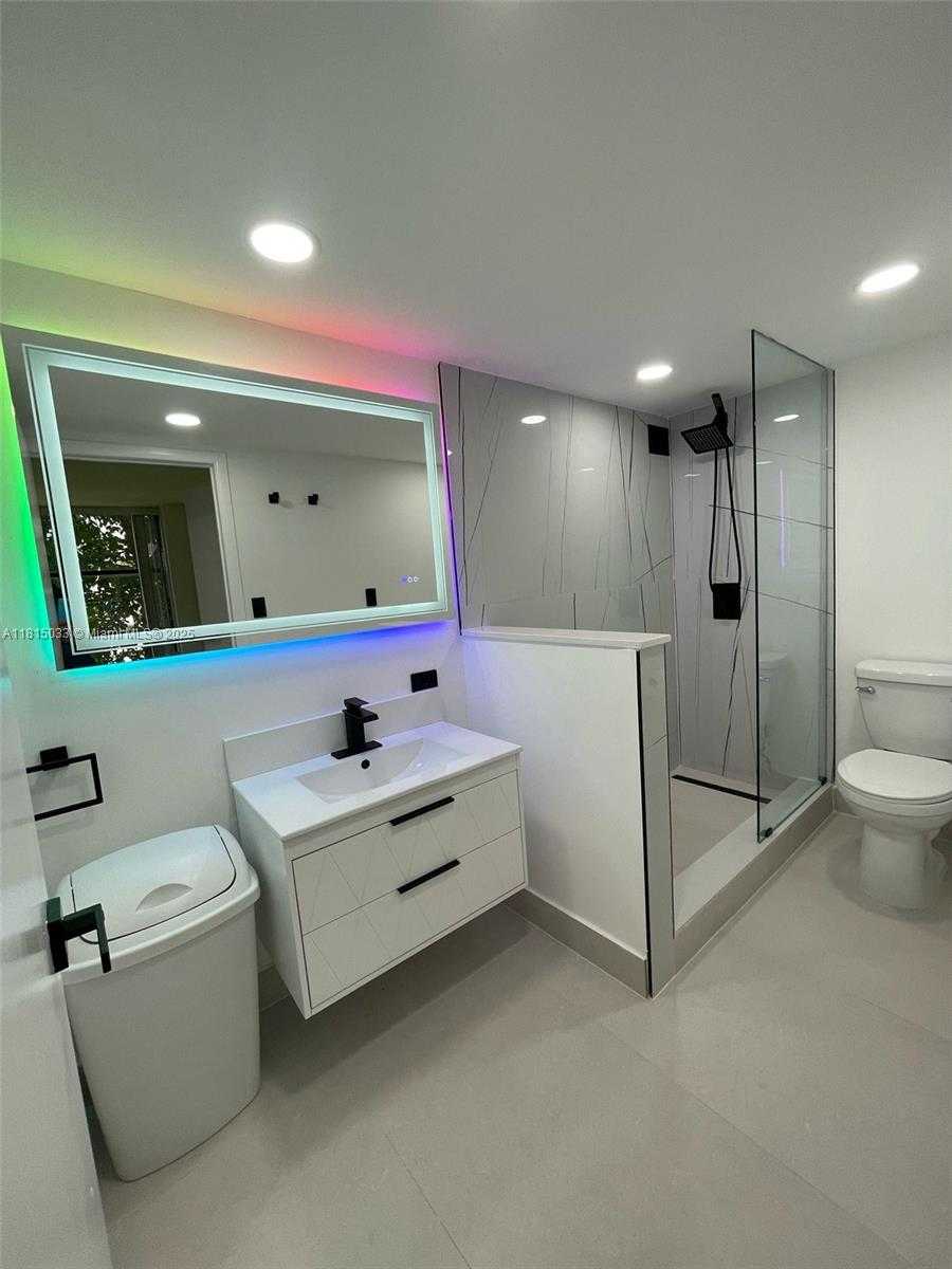 Small Image of 17011 NORTH BAY RD #307, Sunny Isles Beach Number 9