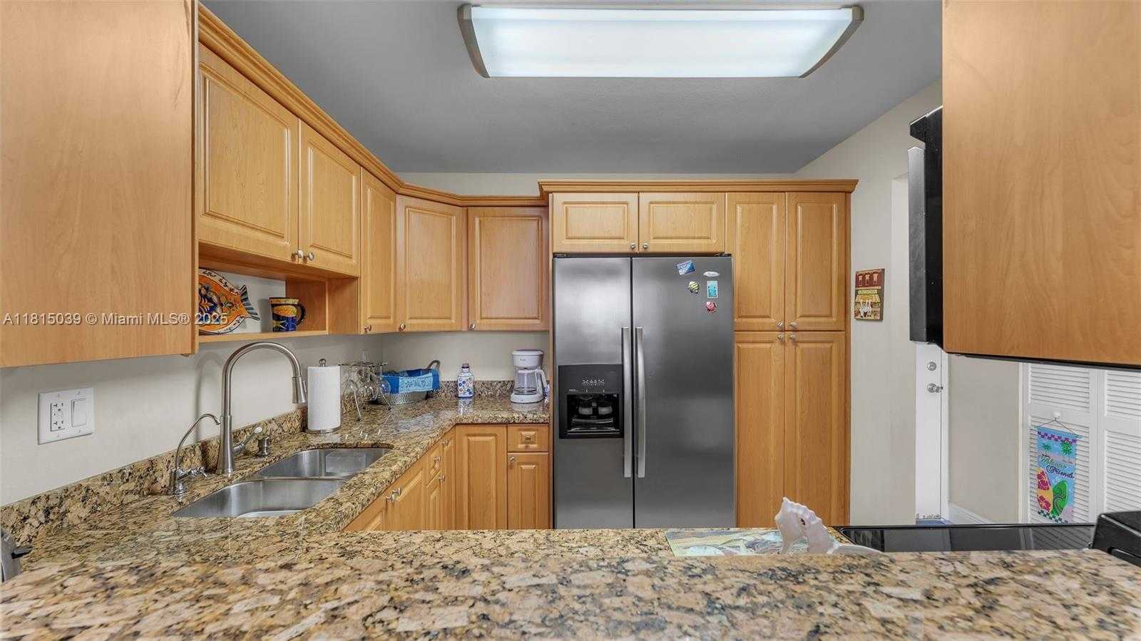 Small Image of 3180 SOUTH OCEAN DR #322, Hallandale Beach Number 10