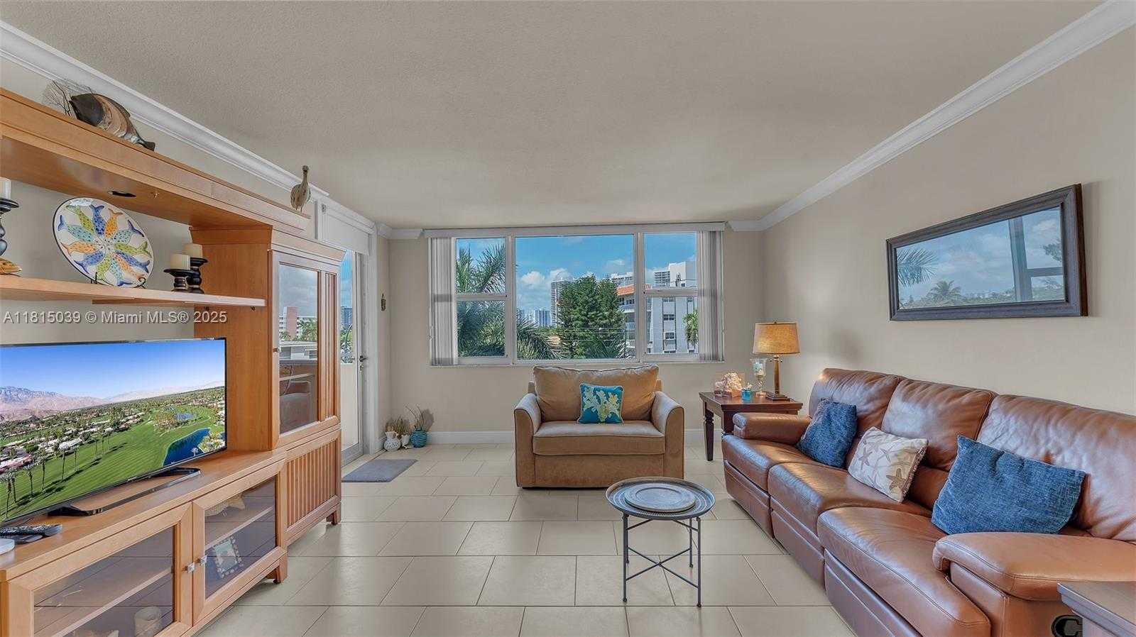 Small Image of 3180 SOUTH OCEAN DR #322, Hallandale Beach Number 16
