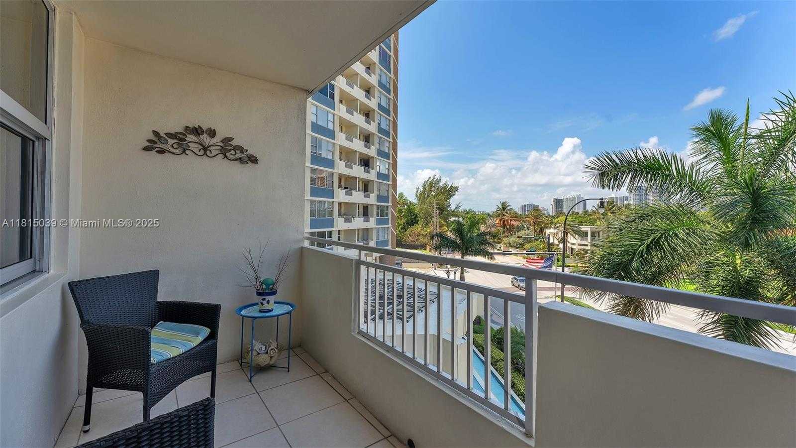 Small Image of 3180 SOUTH OCEAN DR #322, Hallandale Beach Number 26