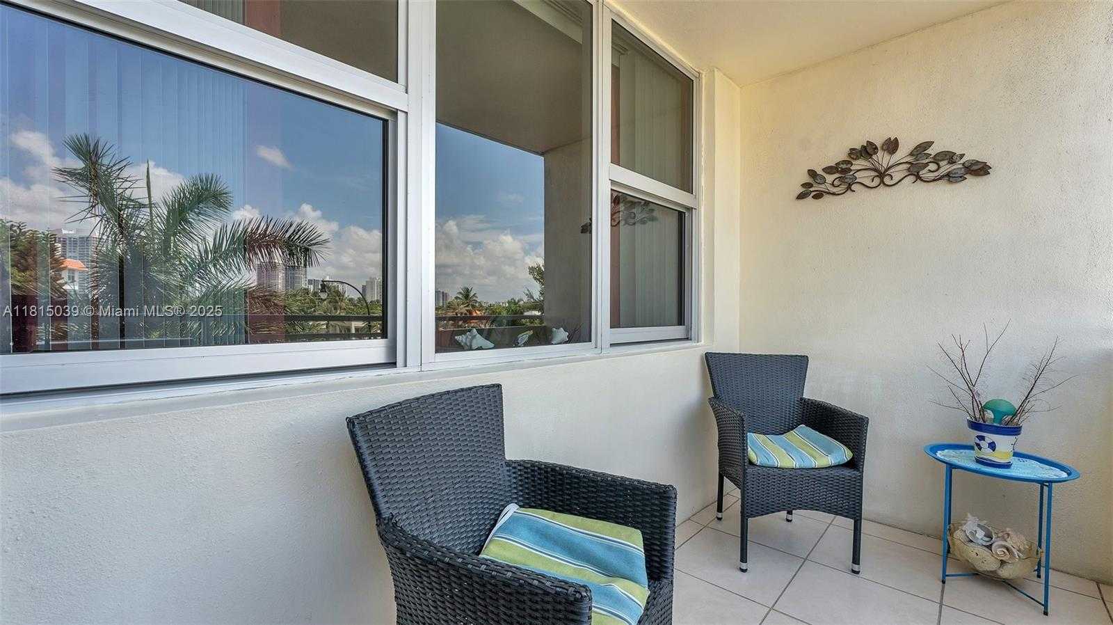 Small Image of 3180 SOUTH OCEAN DR #322, Hallandale Beach Number 27