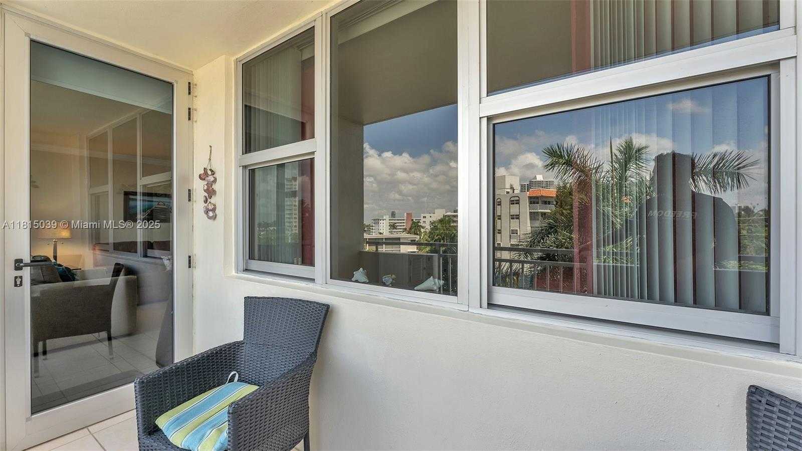 Small Image of 3180 SOUTH OCEAN DR #322, Hallandale Beach Number 28