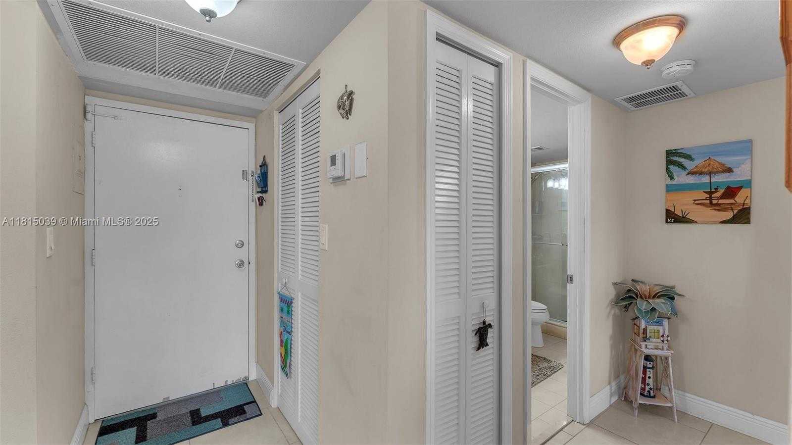 Small Image of 3180 SOUTH OCEAN DR #322, Hallandale Beach Number 5
