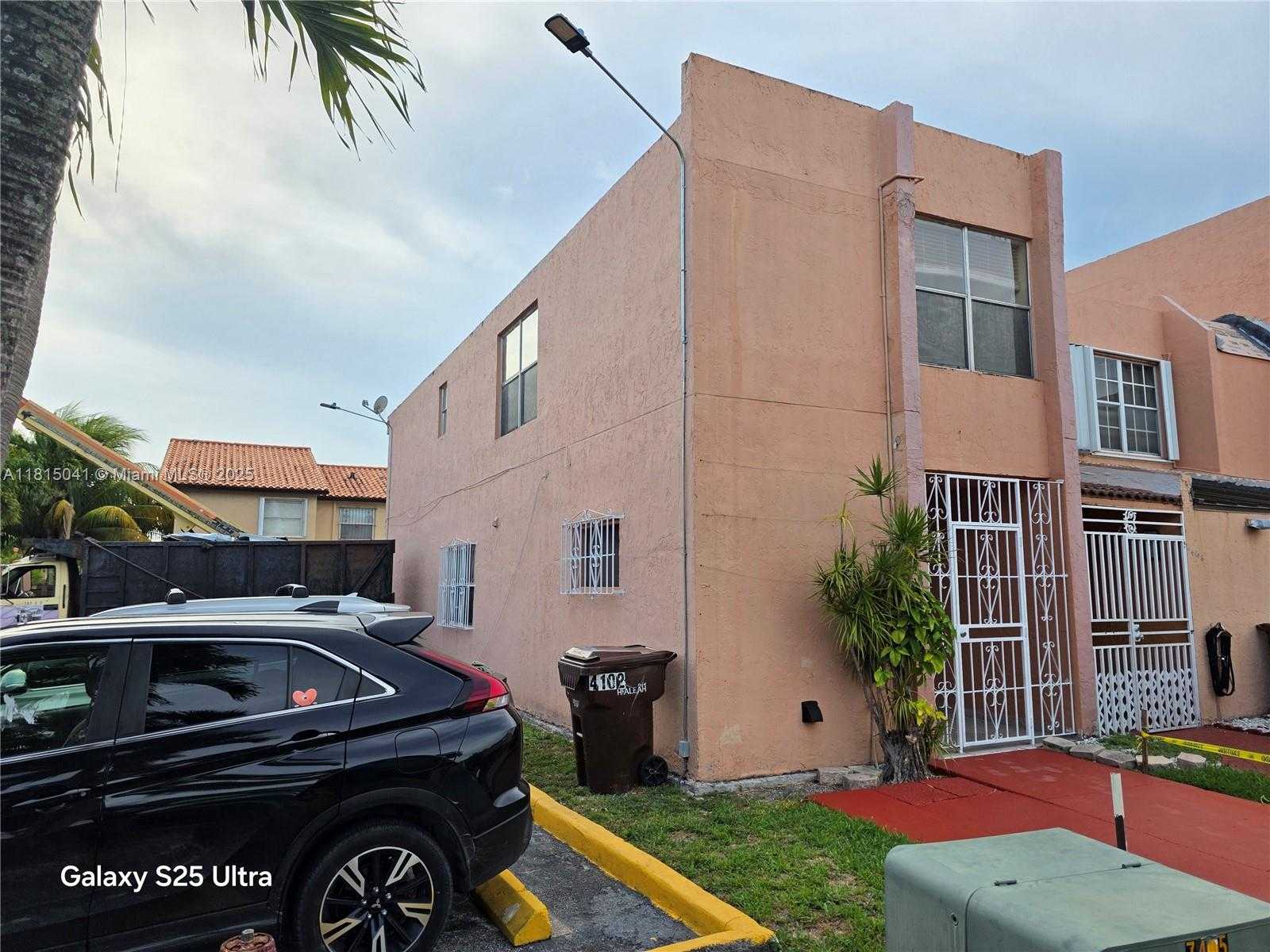 Small Image of 4102 WEST 10TH LN #28, Hialeah Number 12