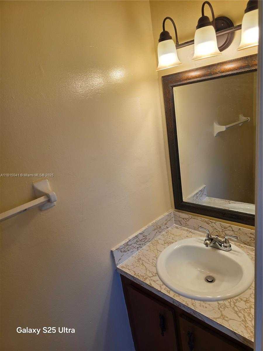 Small Image of 4102 WEST 10TH LN #28, Hialeah Number 7