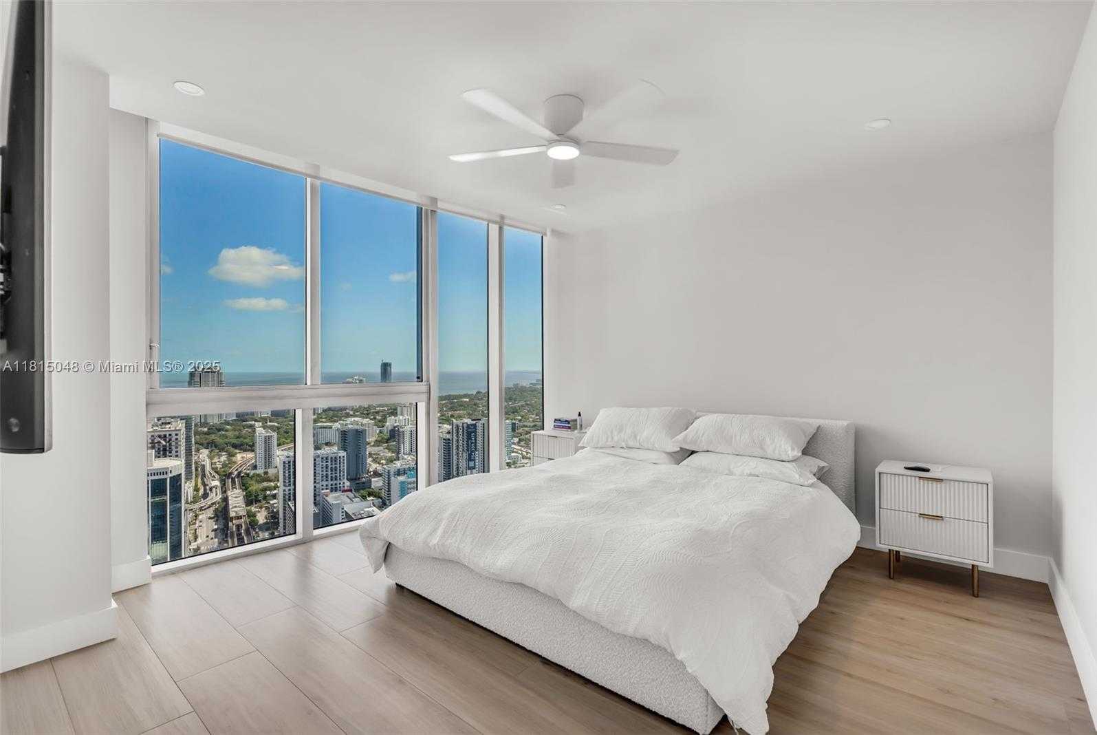 Small Image of 92 SOUTH WEST 3RD ST #5204, Miami Number 21