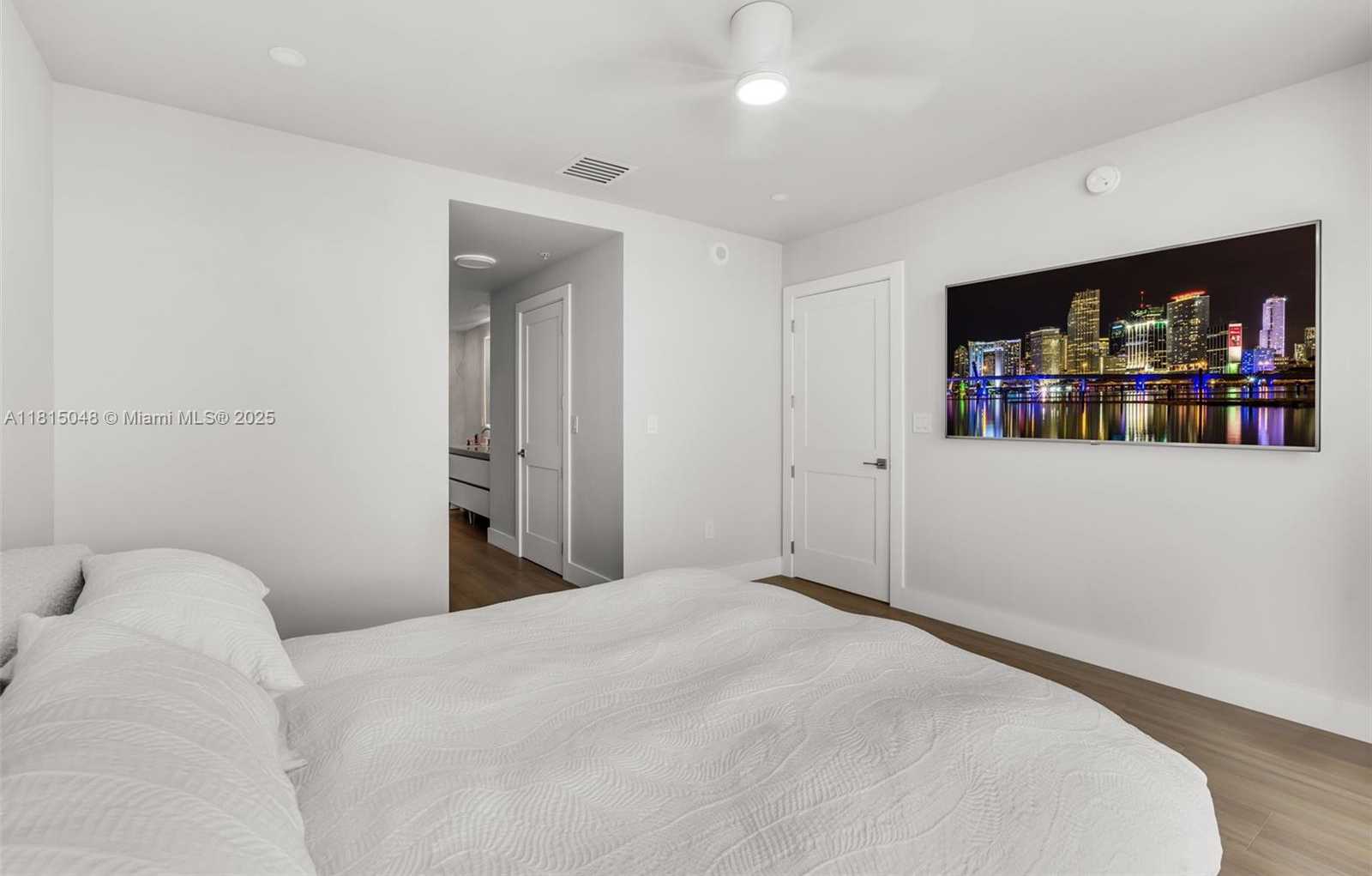 Small Image of 92 SOUTH WEST 3RD ST #5204, Miami Number 23