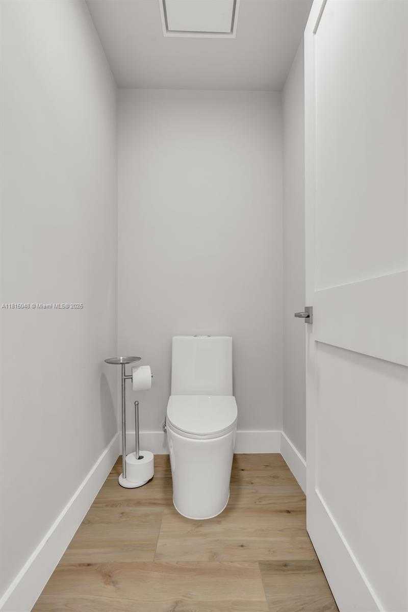 Small Image of 92 SOUTH WEST 3RD ST #5204, Miami Number 25