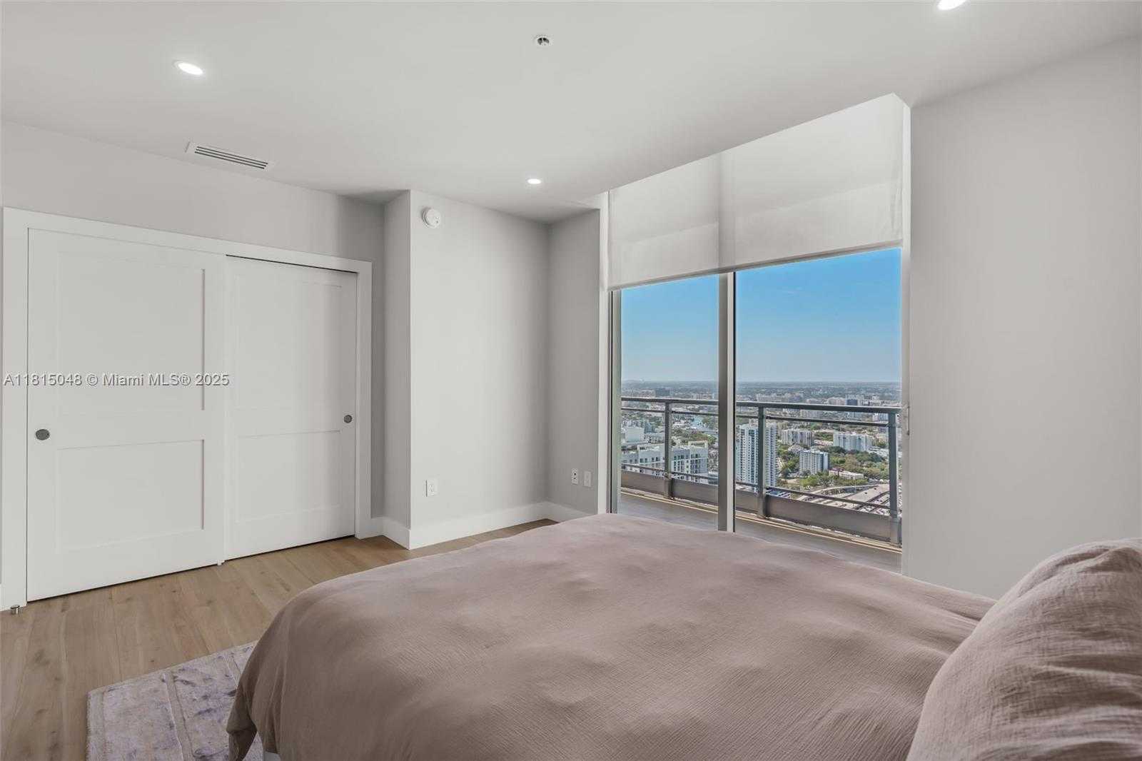 Small Image of 92 SOUTH WEST 3RD ST #5204, Miami Number 32