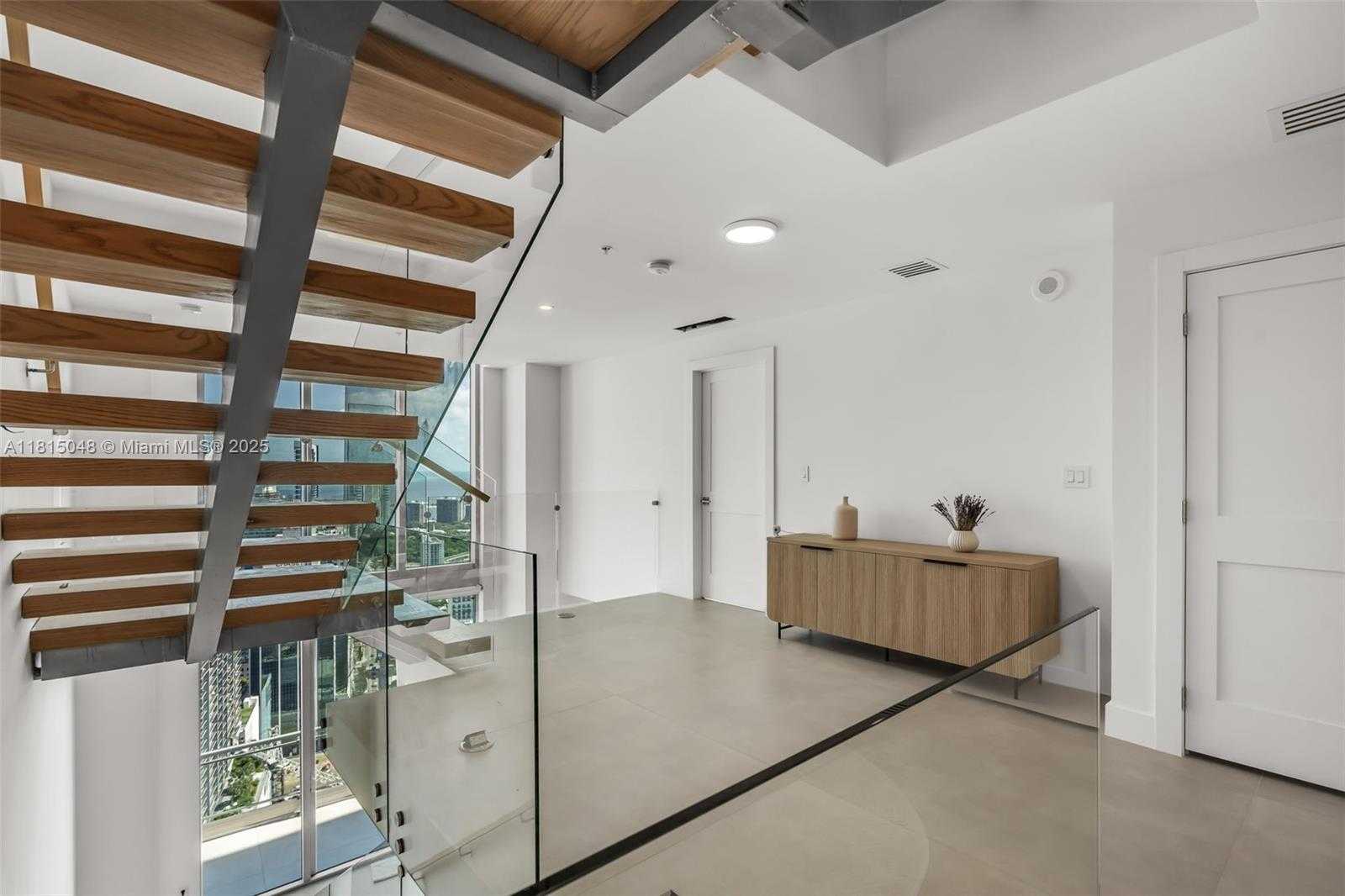 Small Image of 92 SOUTH WEST 3RD ST #5204, Miami Number 36