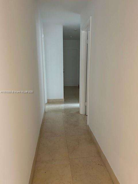 Small Image of 21220 #221-22, Aventura Number 22