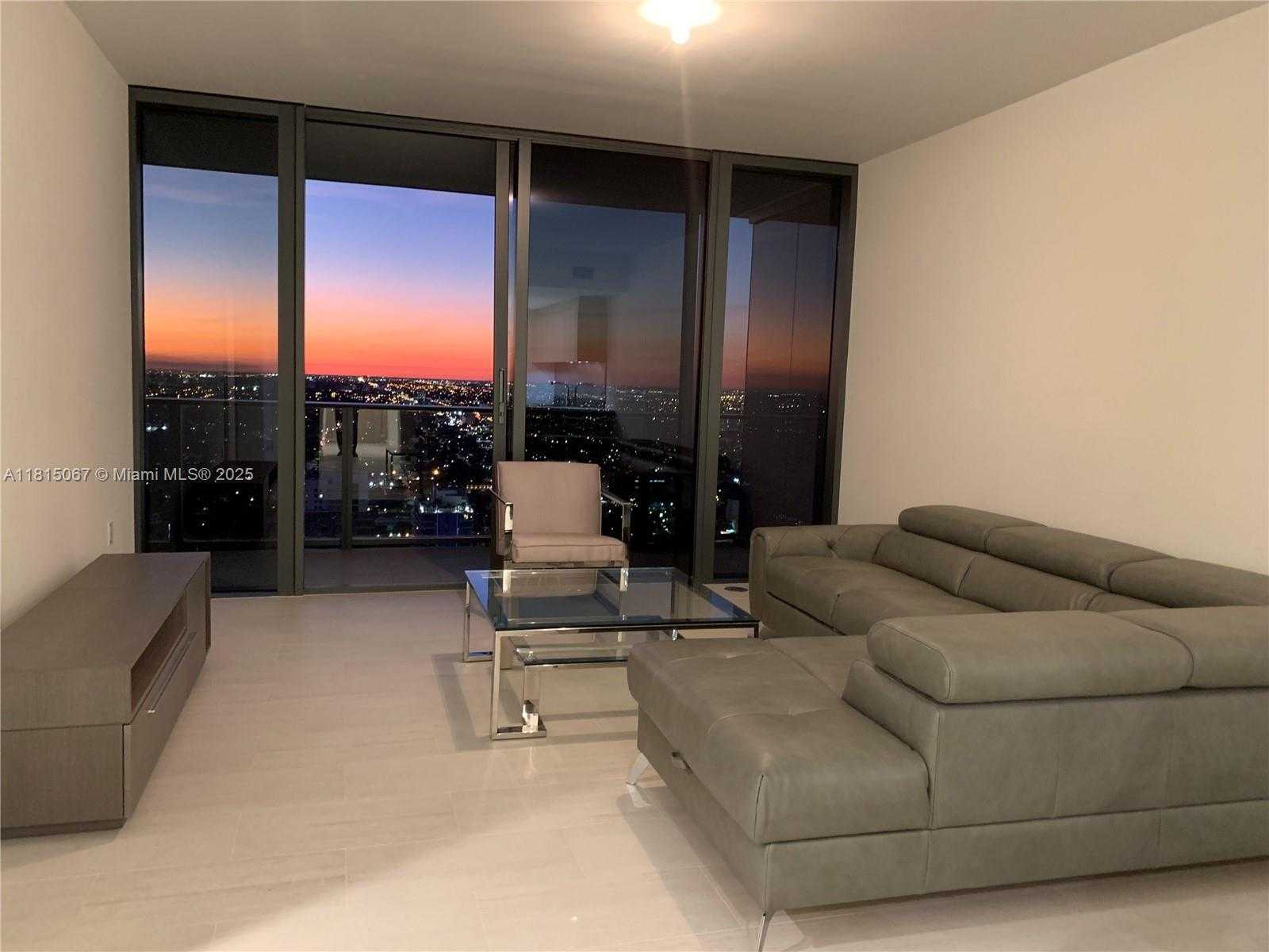 Small Image of 1000 BRICKELL PLZ #4504, Miami Number 31