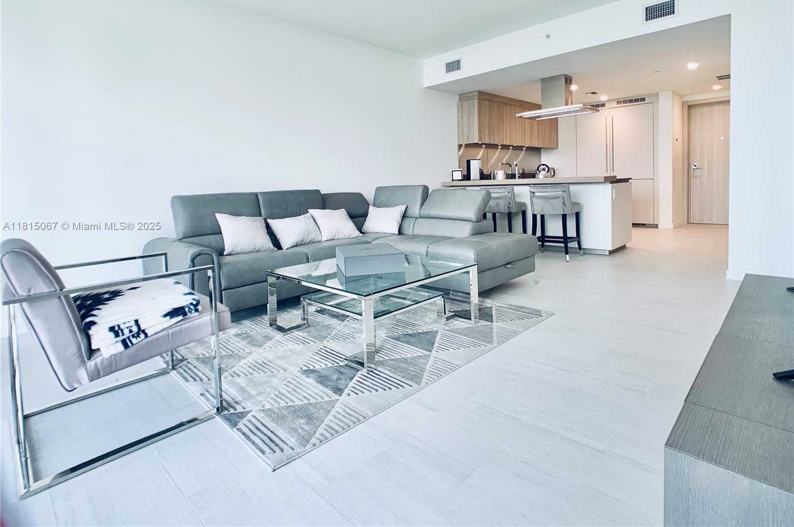 Small Image of 1000 BRICKELL PLZ #4504, Miami Number 6