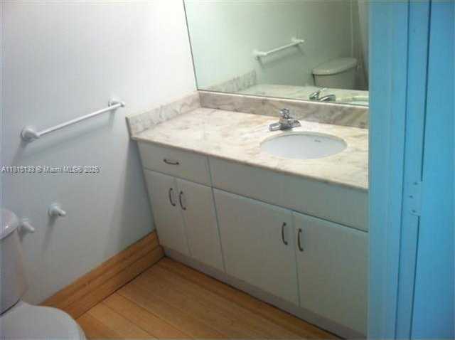 Small Image of 1200 BRICKELL BAY DR #3316, Miami Number 10