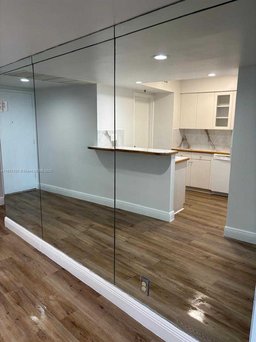 Small Image of 900 BAY DR #721, Miami Beach Number 11