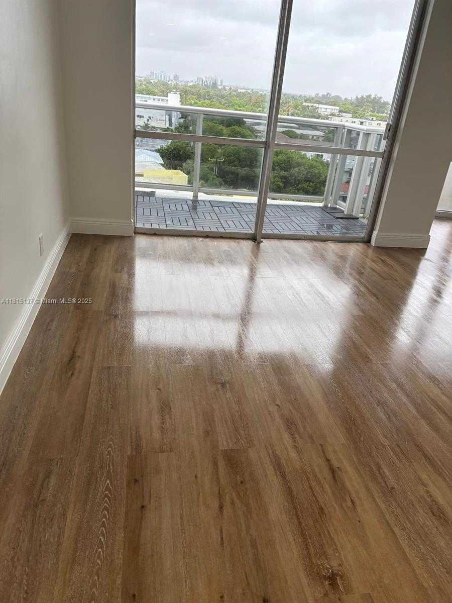 Small Image of 900 BAY DR #721, Miami Beach Number 15