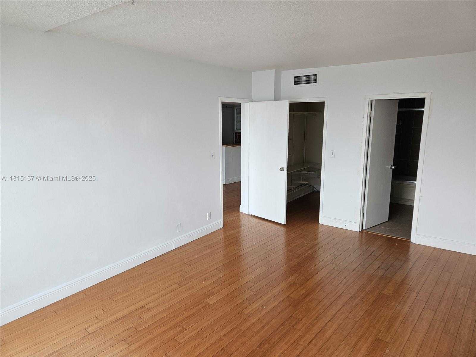 Small Image of 900 BAY DR #721, Miami Beach Number 8