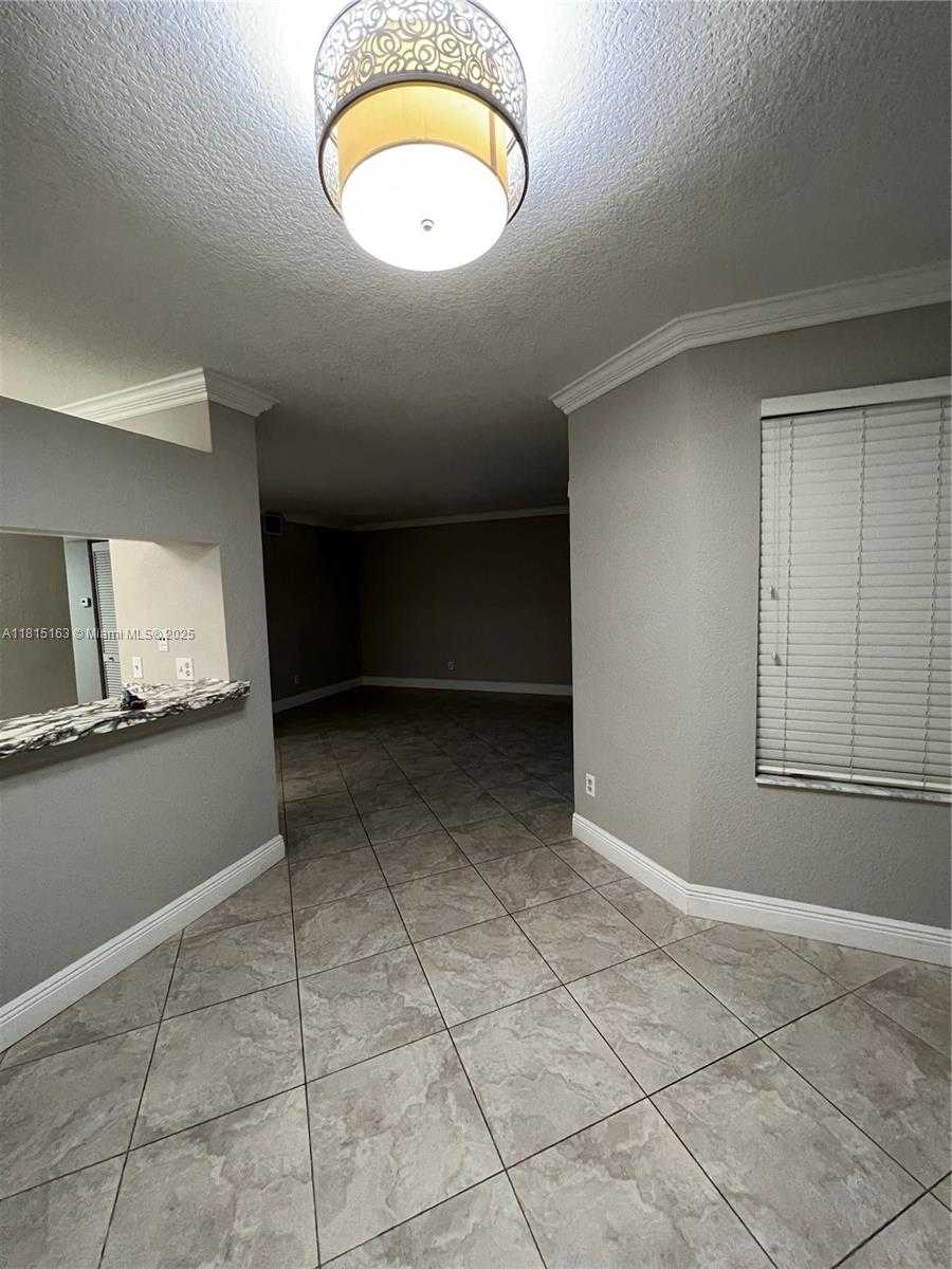 Small Image of 1097 CORAL CLUB DR #1097, Coral Springs Number 7
