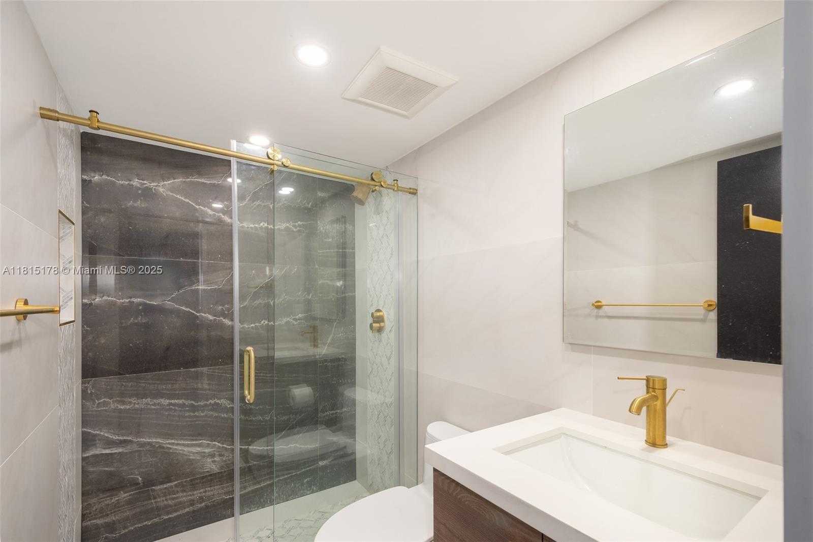 Small Image of 17720 NORTH BAY RD #10D, Sunny Isles Beach Number 18