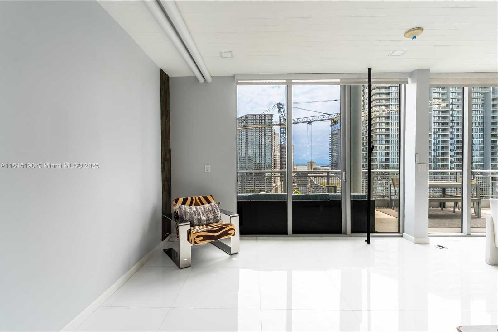 Small Image of 690 SOUTH WEST 1ST CT #3116, Miami Number 21