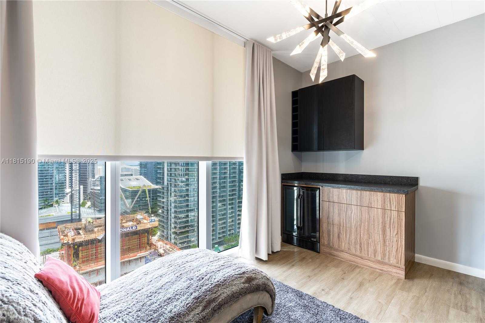 Small Image of 690 SOUTH WEST 1ST CT #3116, Miami Number 30