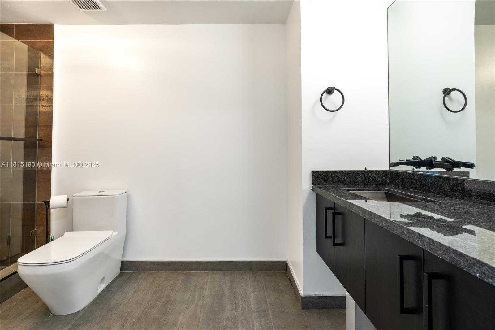 Small Image of 690 SOUTH WEST 1ST CT #3116, Miami Number 33