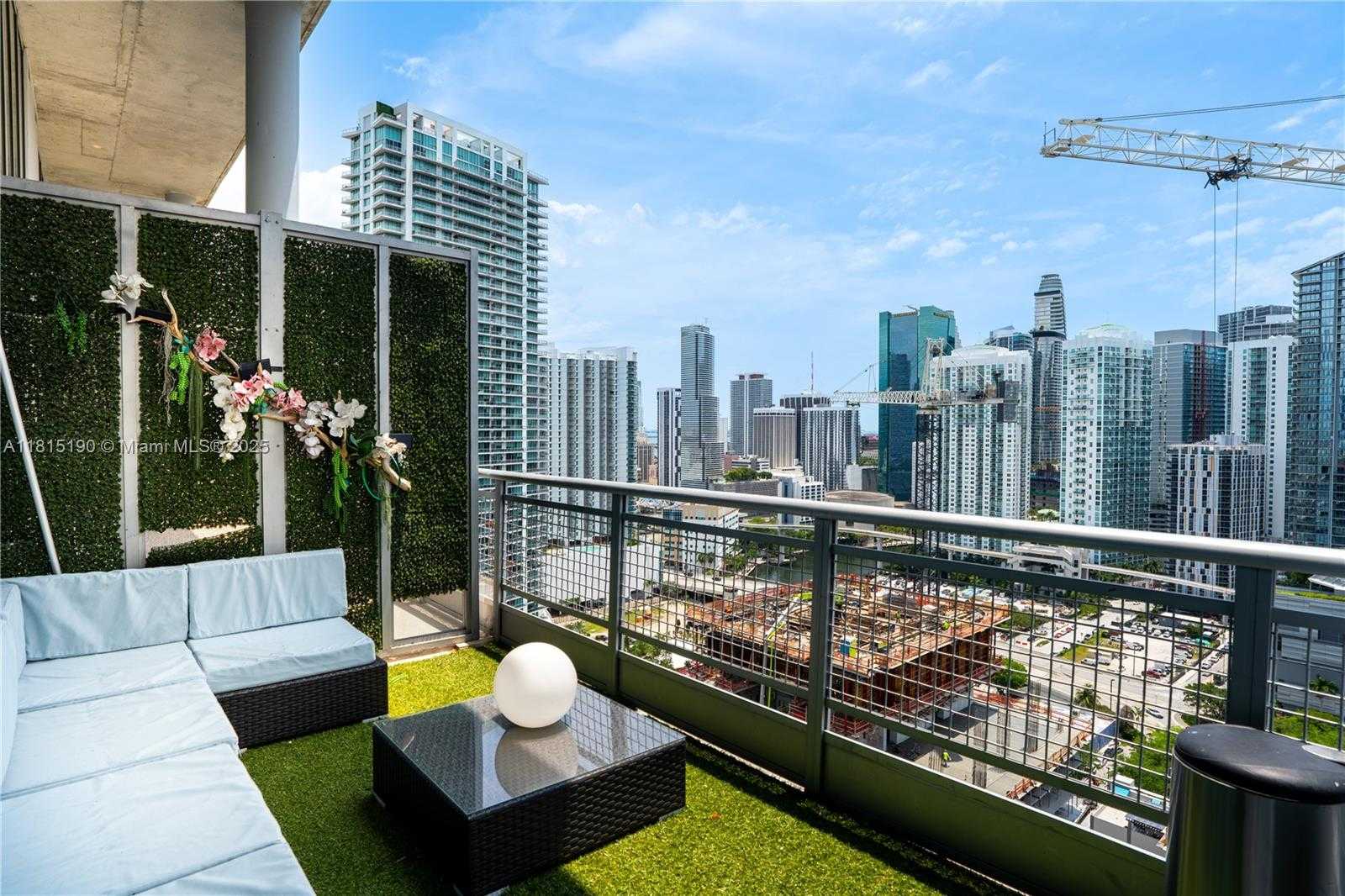 Small Image of 690 SOUTH WEST 1ST CT #3116, Miami Number 41