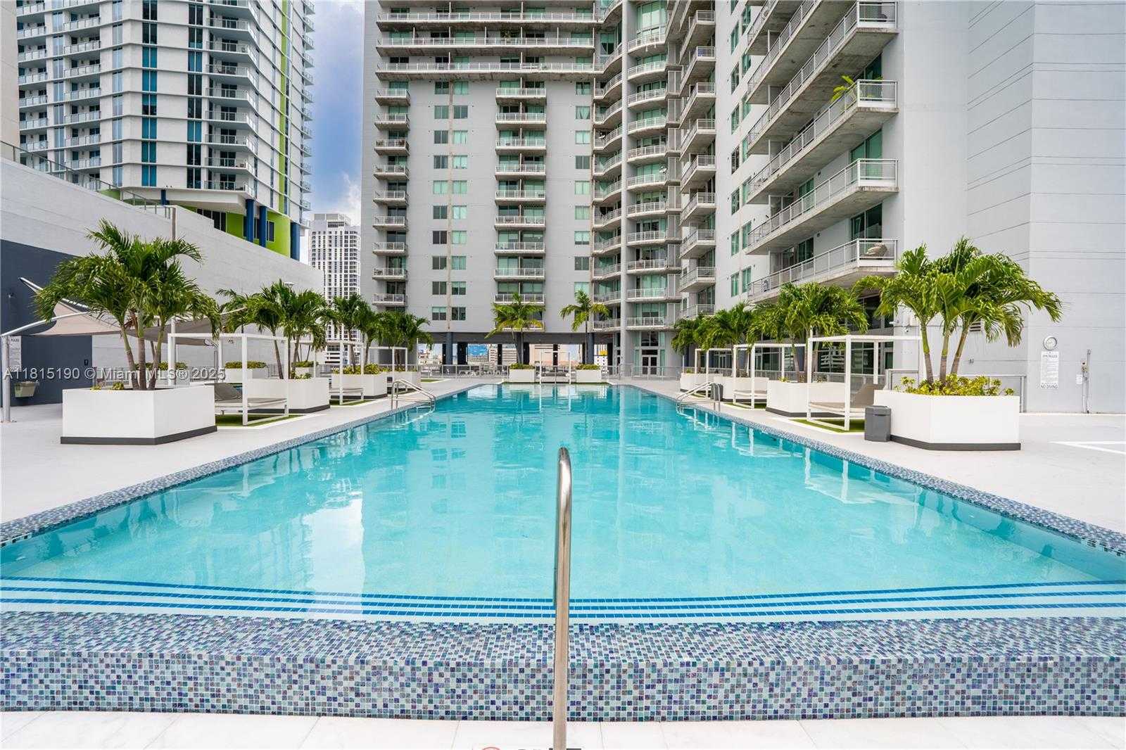Small Image of 690 SOUTH WEST 1ST CT #3116, Miami Number 49