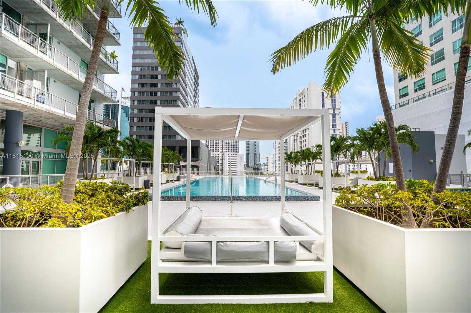 Small Image of 690 SOUTH WEST 1ST CT #3116, Miami Number 53