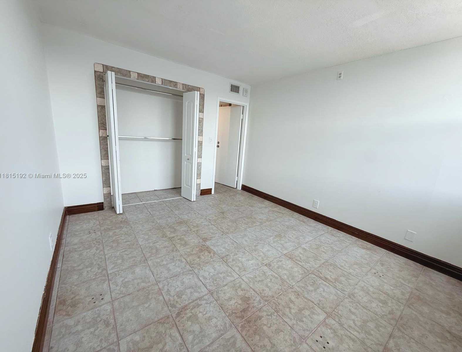 Small Image of 16570 NORTH EAST 26TH AVE #6B, North Miami Beach Number 11