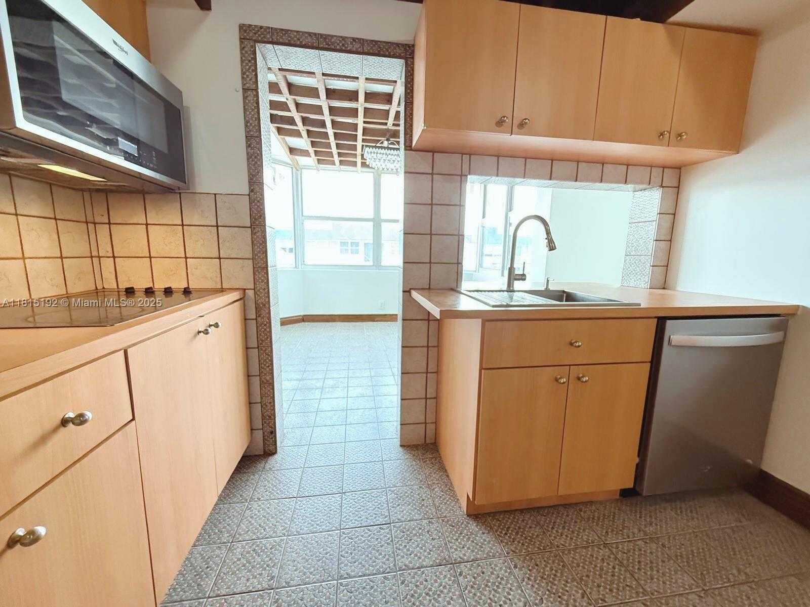 Small Image of 16570 NORTH EAST 26TH AVE #6B, North Miami Beach Number 13