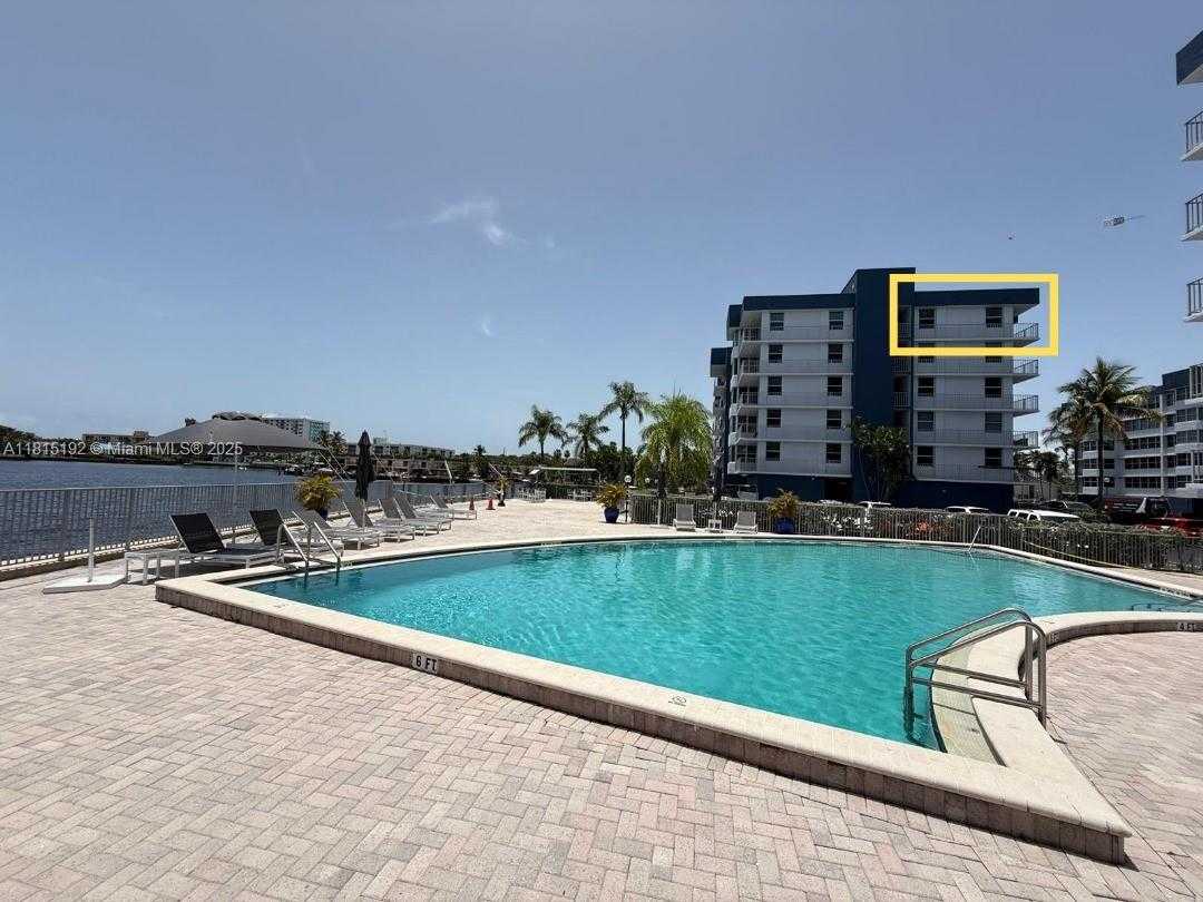 Small Image of 16570 NORTH EAST 26TH AVE #6B, North Miami Beach Number 32