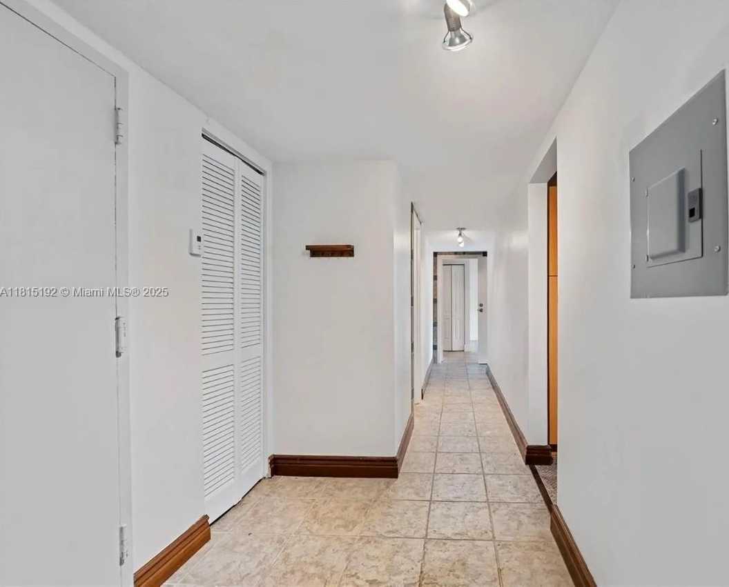 Small Image of 16570 NORTH EAST 26TH AVE #6B, North Miami Beach Number 7