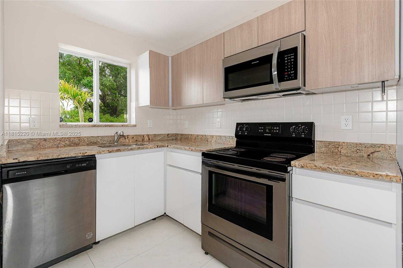 Small Image of 813 NORTH WEST 3RD AVE, Fort Lauderdale Number 8