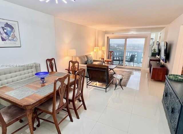 Small Image of 4001 HILLCREST DR #1014, Hollywood Number 10