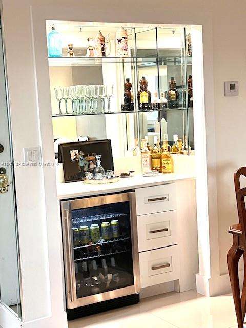 Small Image of 4001 HILLCREST DR #1014, Hollywood Number 7