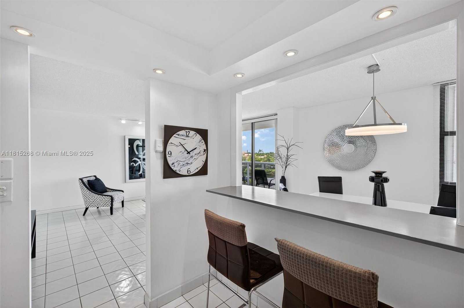Small Image of 3675 NORTH COUNTRY CLUB DR #401, Aventura Number 13