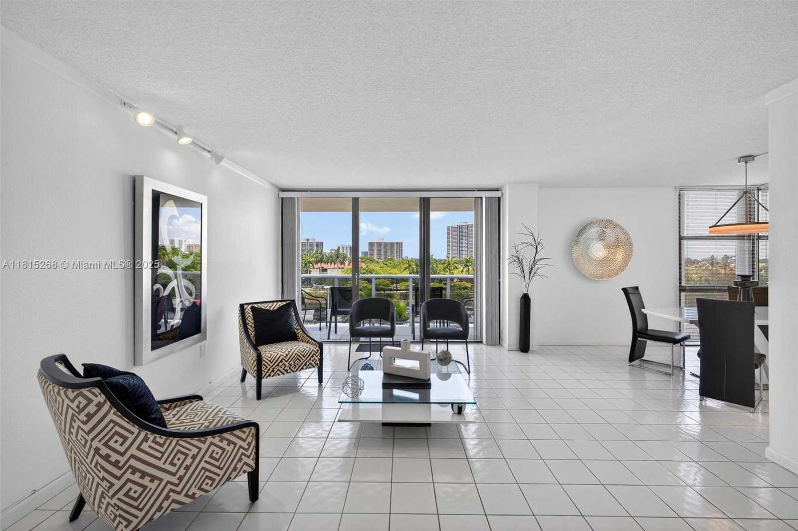 Small Image of 3675 NORTH COUNTRY CLUB DR #401, Aventura Number 3