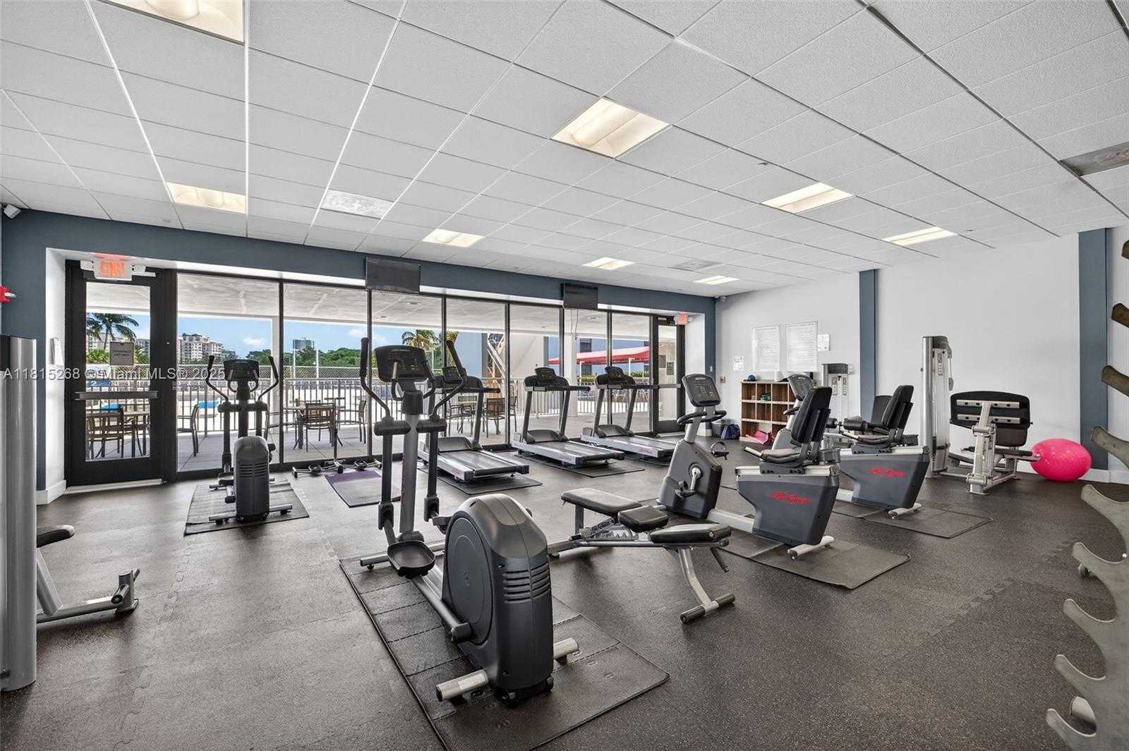 Small Image of 3675 NORTH COUNTRY CLUB DR #401, Aventura Number 44