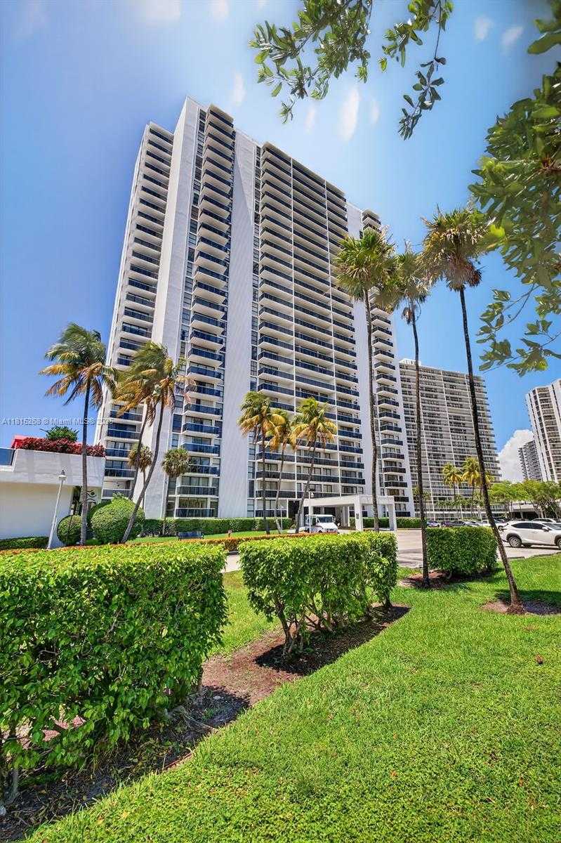 Small Image of 3675 NORTH COUNTRY CLUB DR #401, Aventura Number 49