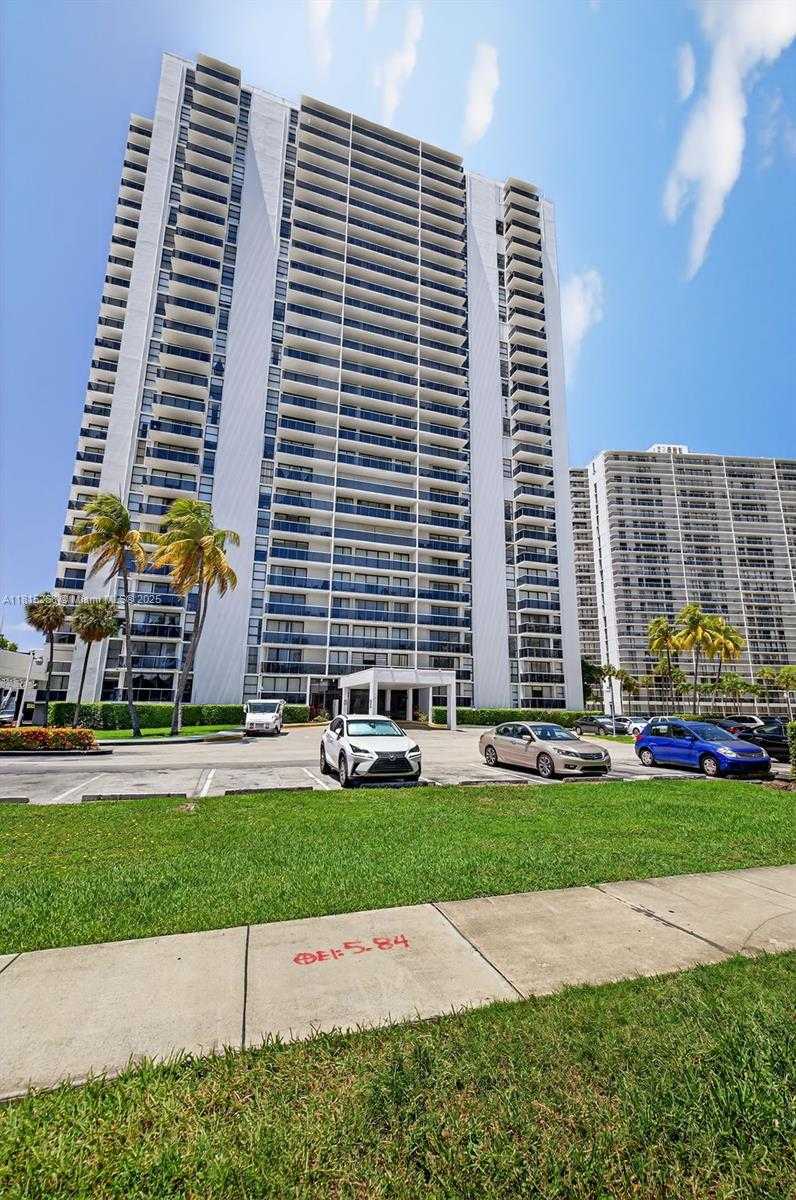 Small Image of 3675 NORTH COUNTRY CLUB DR #401, Aventura Number 50