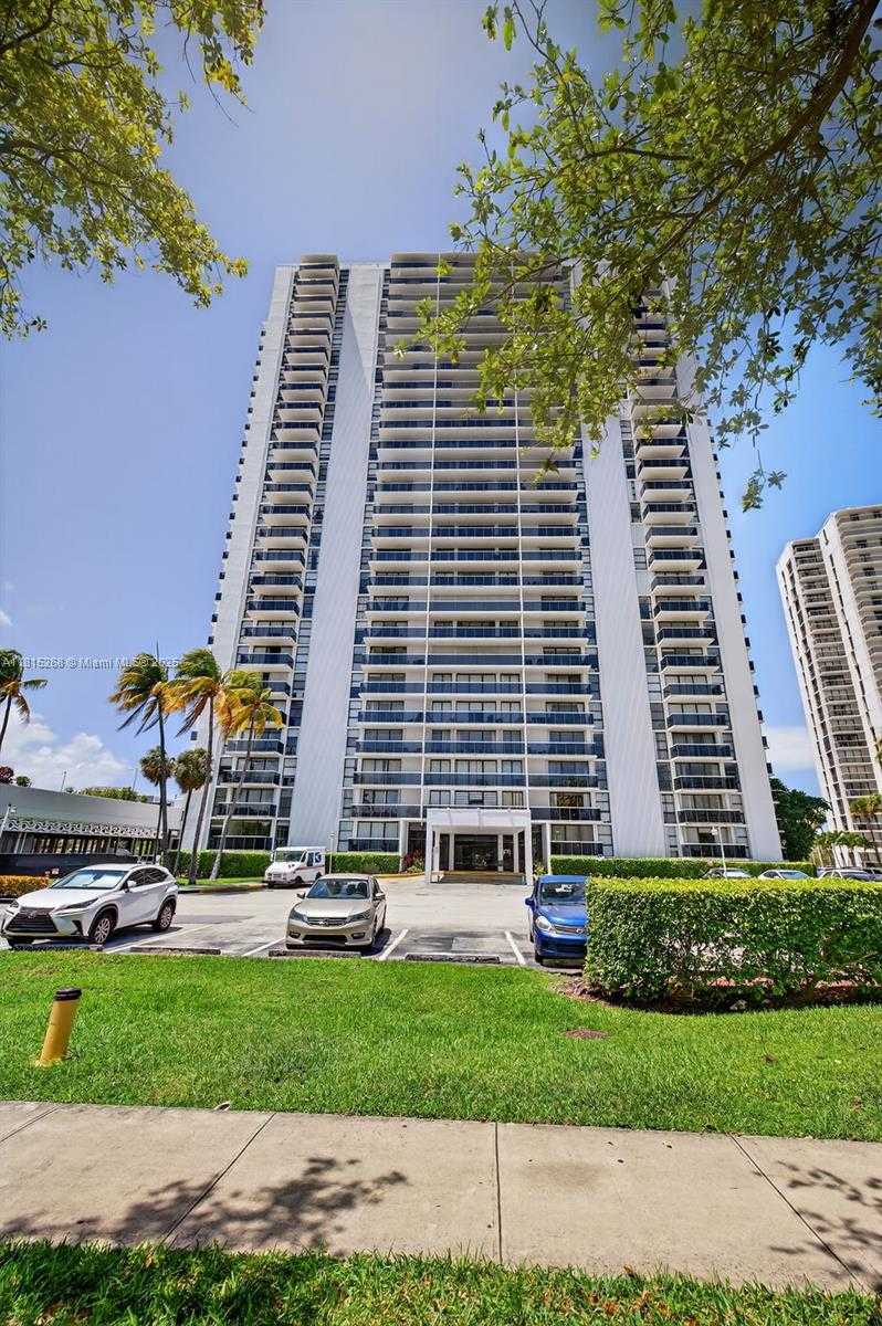 Small Image of 3675 NORTH COUNTRY CLUB DR #401, Aventura Number 51