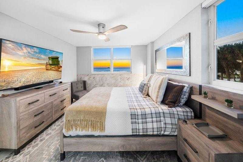 Small Image of 465 OCEAN DR #315, Miami Beach Number 9