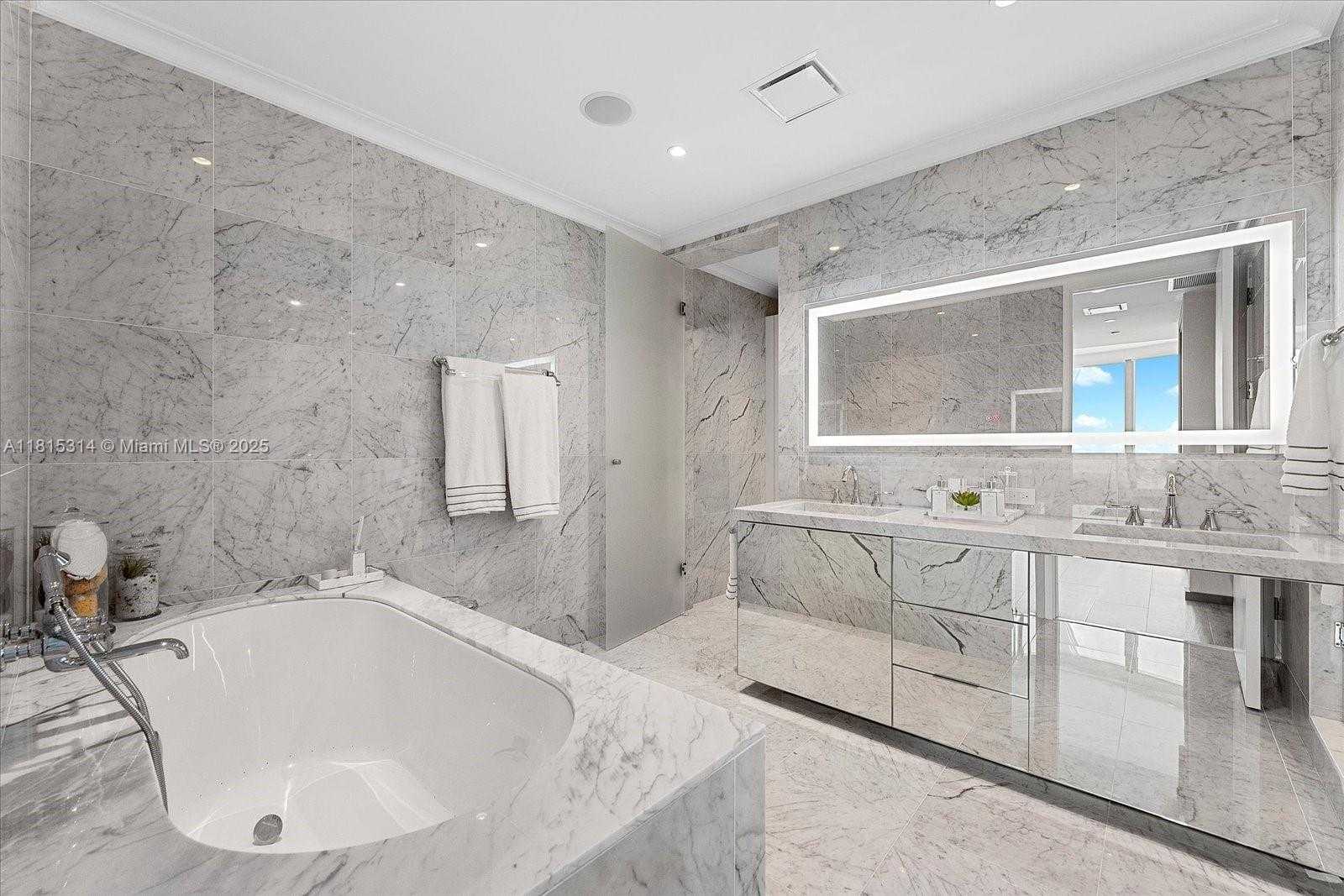 Small Image of 15701 COLLINS AVE #3101, Sunny Isles Beach Number 7
