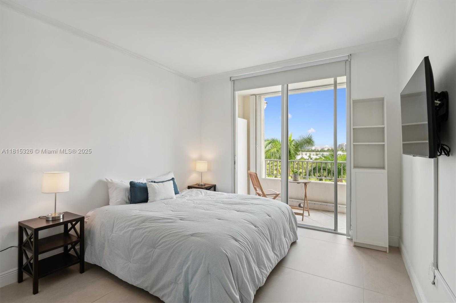 Small Image of 713 CRANDON BLVD #PH-3, Key Biscayne Number 11
