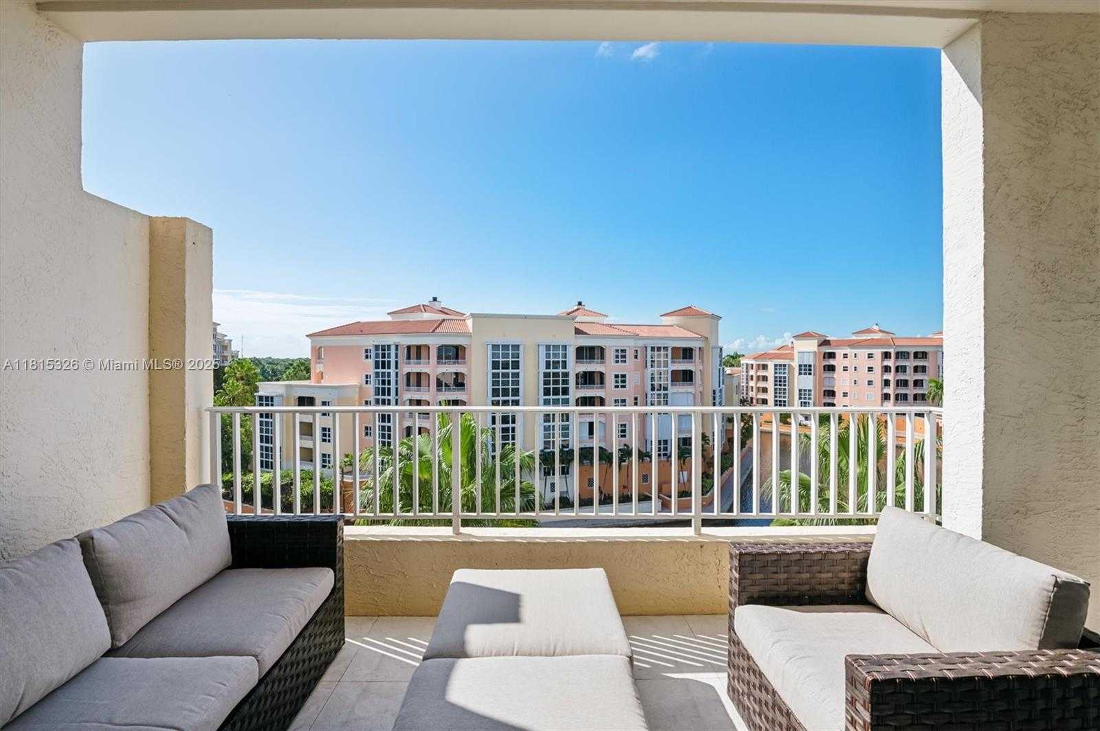 Small Image of 713 CRANDON BLVD #PH-3, Key Biscayne Number 13