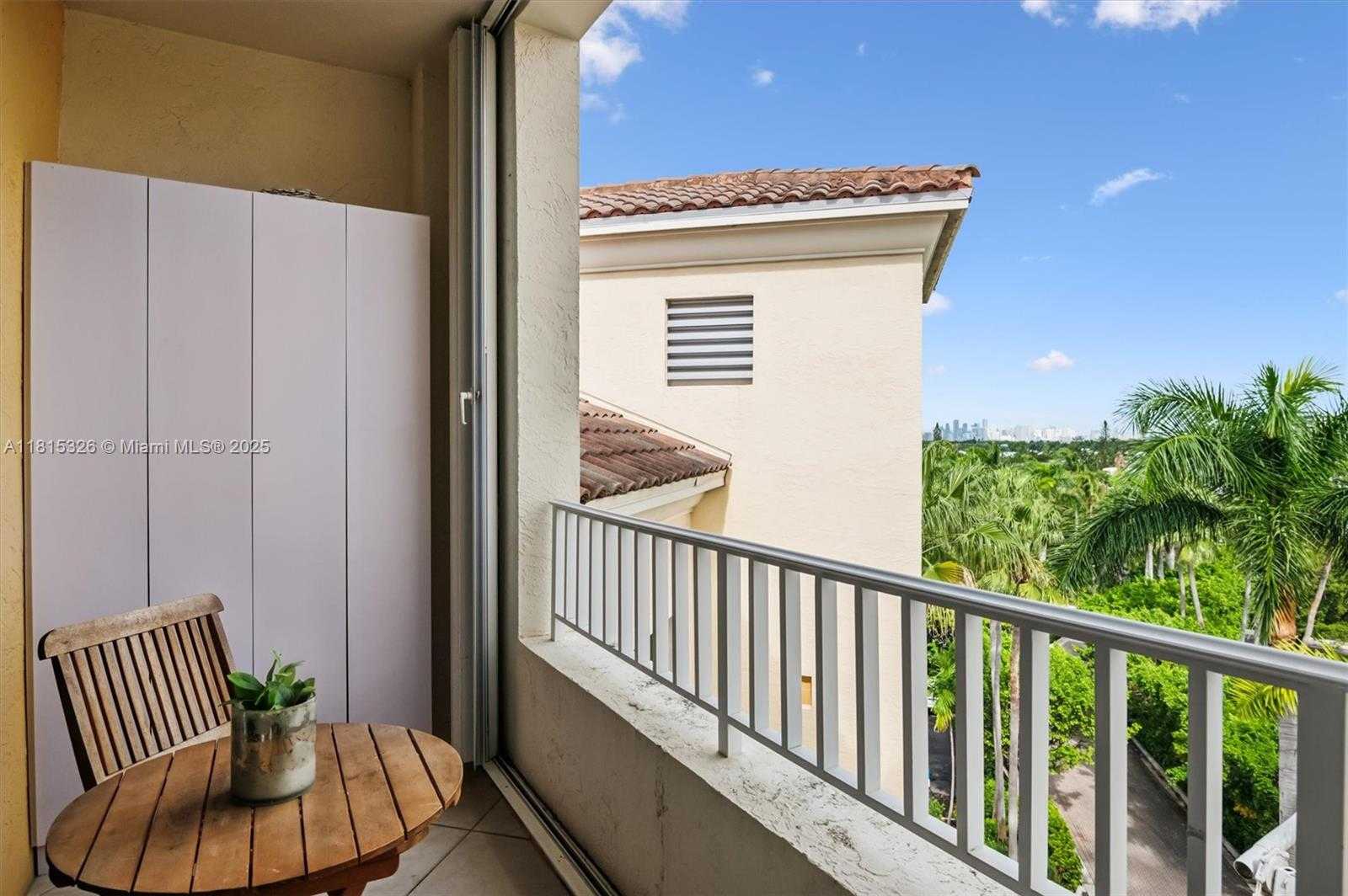 Small Image of 713 CRANDON BLVD #PH-3, Key Biscayne Number 17