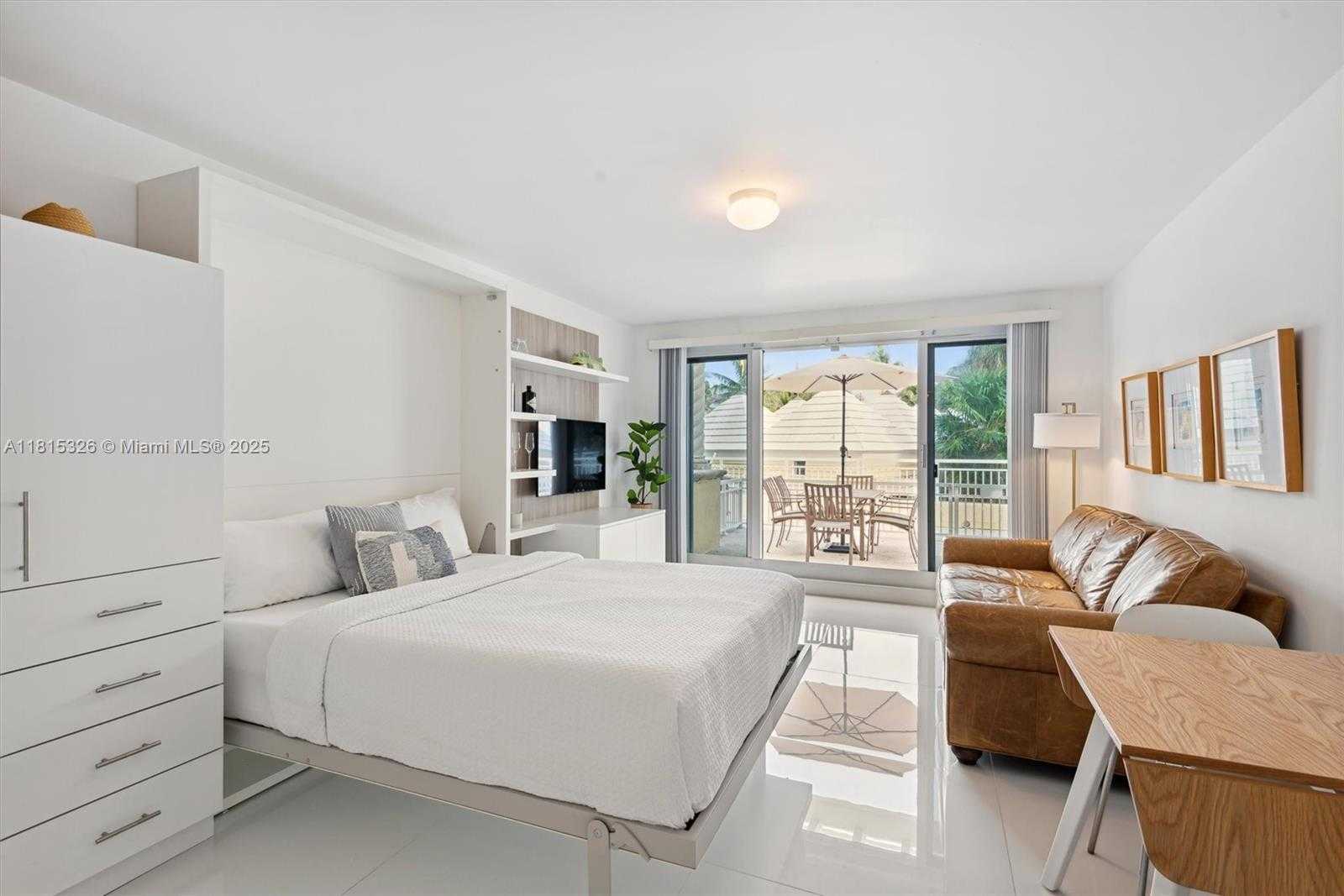 Small Image of 713 CRANDON BLVD #PH-3, Key Biscayne Number 20