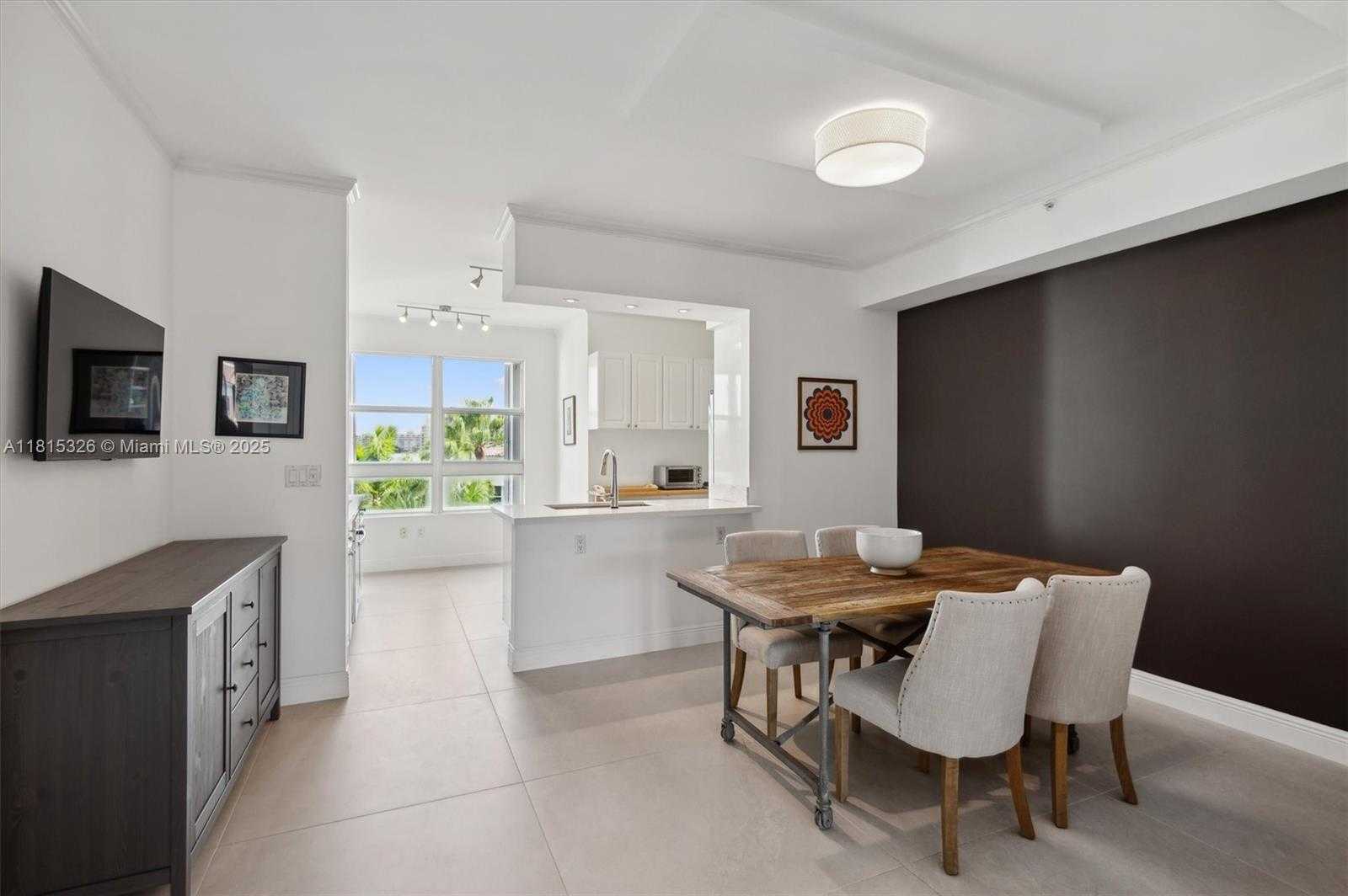 Small Image of 713 CRANDON BLVD #PH-3, Key Biscayne Number 8