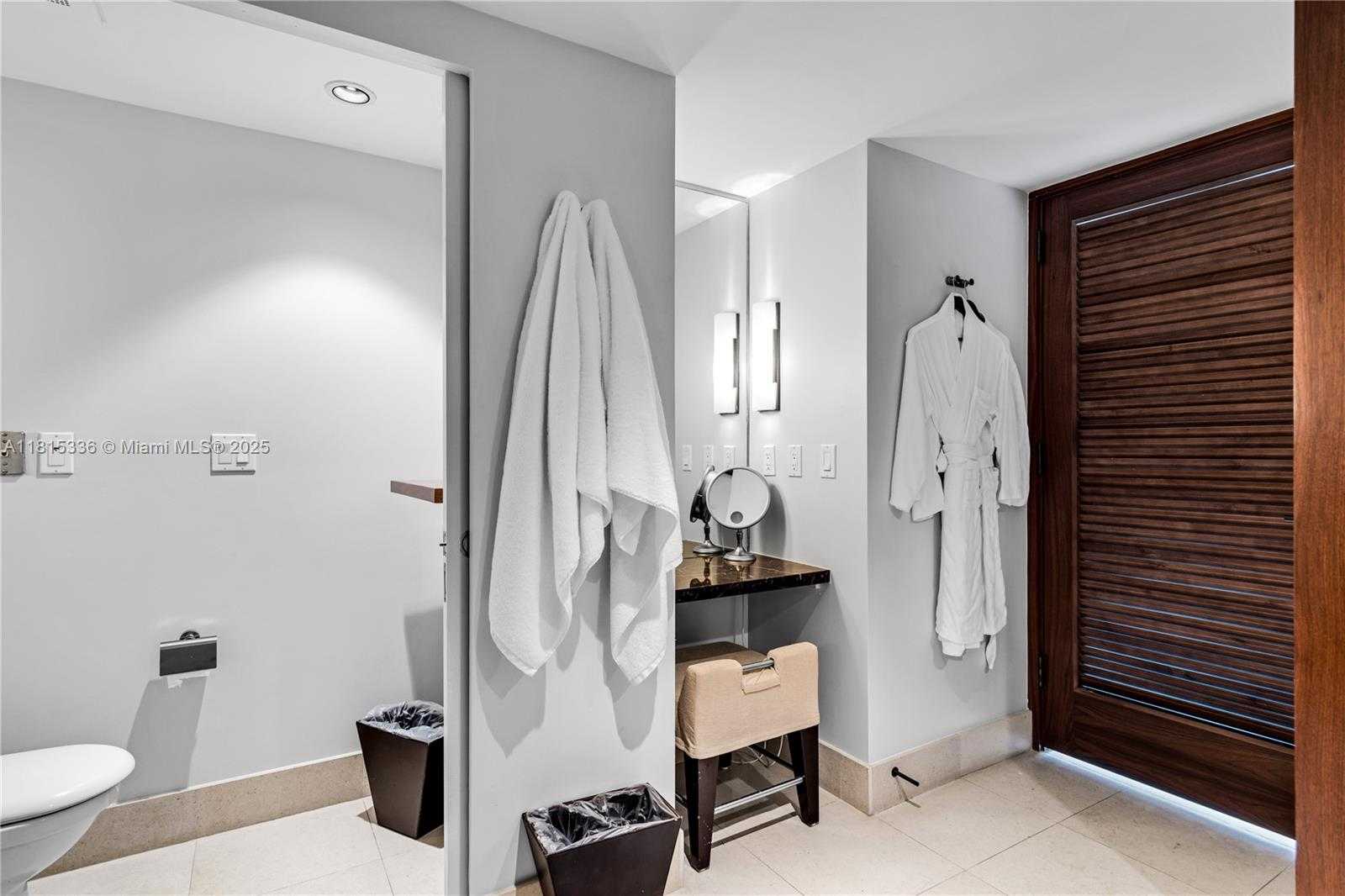 Small Image of 6801 COLLINS AVE #417 (404 Deed), Miami Beach Number 15